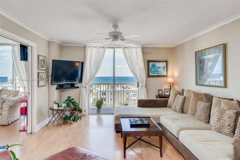 Condo in Hollywood, Florida, 2 bedrooms  № 1316698 - photo 7