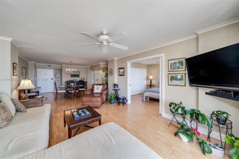 Copropriété à vendre à Hollywood, Floride: 2 chambres, 116.5 m2 № 1316698 - photo 18