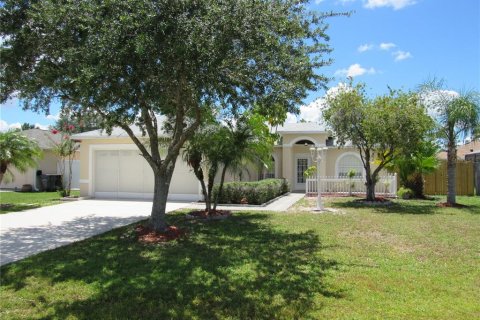 Villa ou maison à vendre à Kissimmee, Floride: 3 chambres, 121.52 m2 № 1255823 - photo 2