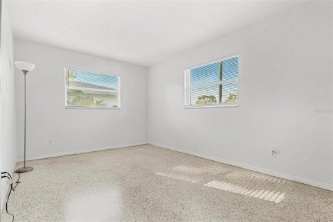 Casa en venta en Saint Petersburg, Florida, 3 dormitorios, 128.3 m2 № 1394109 - foto 10