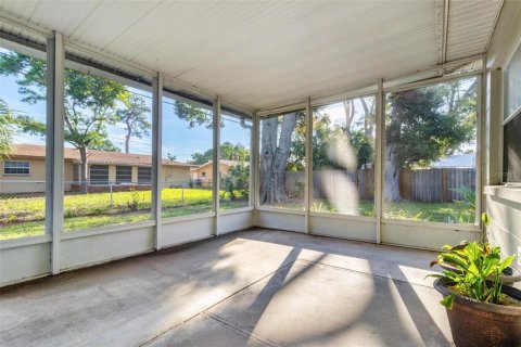 Casa en venta en Saint Petersburg, Florida, 3 dormitorios, 128.3 m2 № 1394109 - foto 14