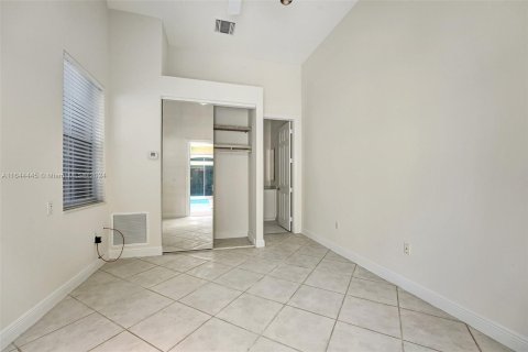 Casa en venta en Hollywood, Florida, 5 dormitorios, 312.06 m2 № 1345412 - foto 23