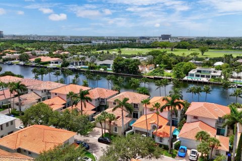 Casa en venta en Hollywood, Florida, 5 dormitorios, 312.06 m2 № 1345412 - foto 3