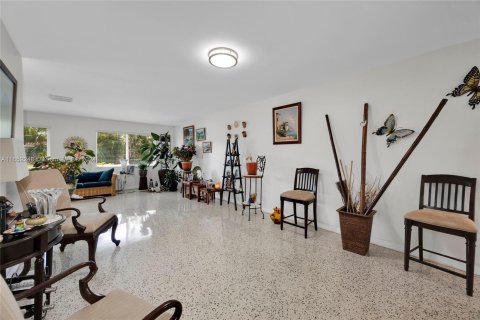 Villa ou maison à vendre à Miami Beach, Floride: 3 chambres, 151.15 m2 № 1345862 - photo 6