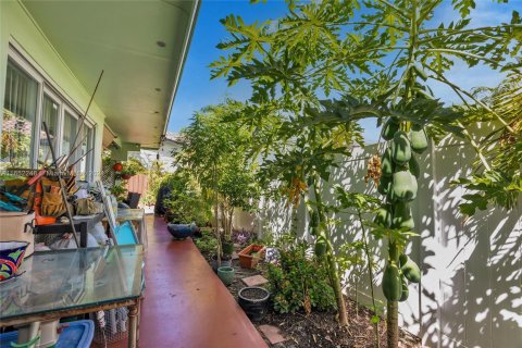 Casa en venta en Miami Beach, Florida, 3 dormitorios, 151.15 m2 № 1345862 - foto 21