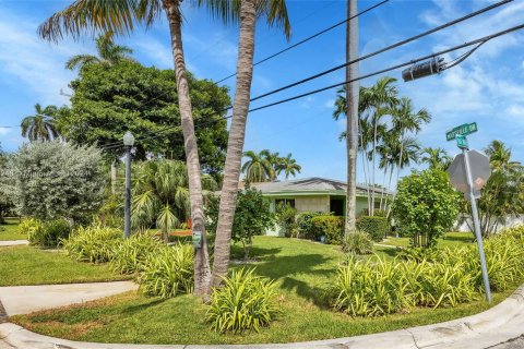 Casa en venta en Miami Beach, Florida, 3 dormitorios, 151.15 m2 № 1345862 - foto 26