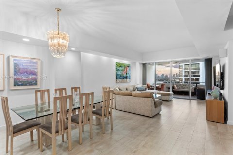 Copropriété à vendre à Miami Beach, Floride: 2 chambres, 114.83 m2 № 1345414 - photo 10