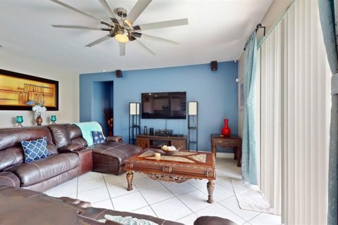 Casa en venta en Kissimmee, Florida, 4 dormitorios, 210.89 m2 № 1324760 - foto 5