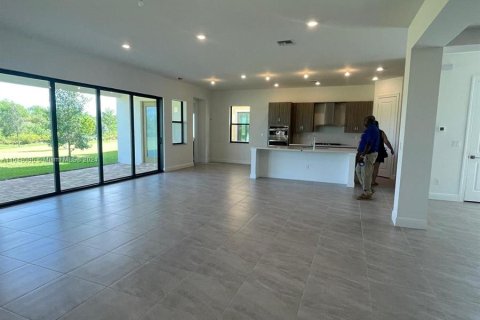 Casa en venta en Parkland, Florida, 5 dormitorios, 395.3 m2 № 1332308 - foto 11