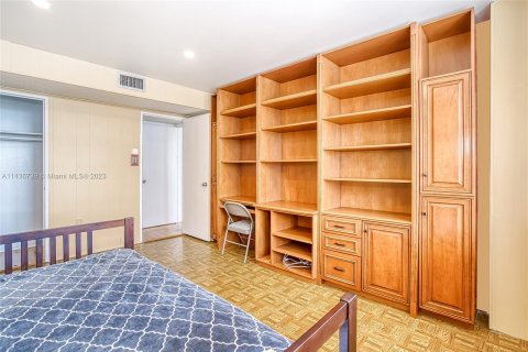 Condominio en venta en Aventura, Florida, 2 dormitorios, 145.39 m2 № 668606 - foto 17