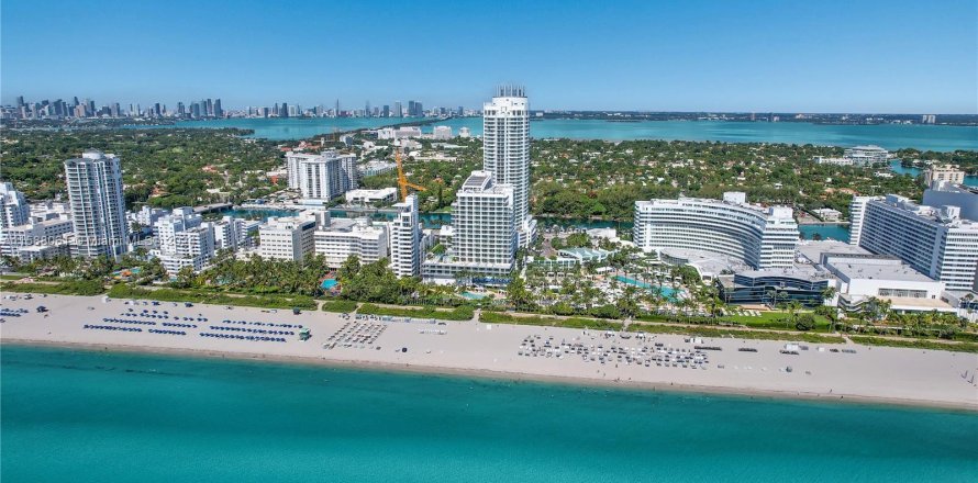 Estudio en el Condominio en Miami Beach, Florida  № 1178015