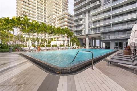 Condominio en venta en Miami, Florida, 1 dormitorio, 63.45 m2 № 1004851 - foto 14