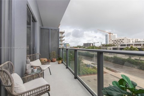 Condominio en venta en Miami, Florida, 1 dormitorio, 63.45 m2 № 1004851 - foto 8