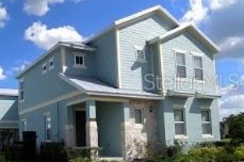 Casa en venta en Kissimmee, Florida, 6 dormitorios, 342.44 m2 № 1256411 - foto 1