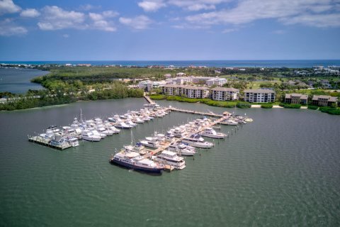 Condo in Stuart, Florida, 1 bedroom  № 1011603 - photo 13