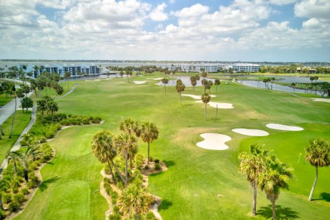 Condo in Stuart, Florida, 1 bedroom  № 1011603 - photo 17