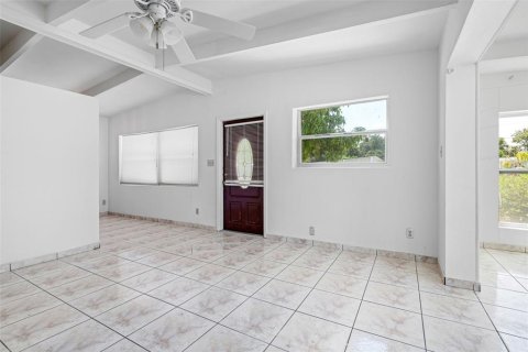 Villa ou maison à vendre à Tampa, Floride: 3 chambres, 111.48 m2 № 1334596 - photo 12