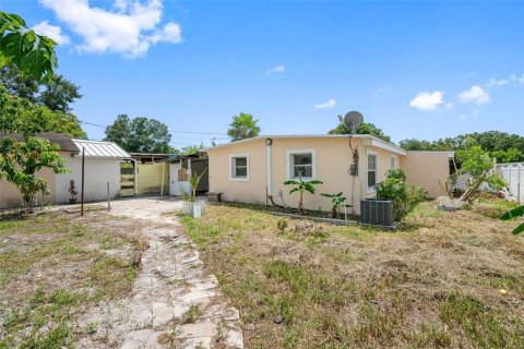 Casa en venta en Tampa, Florida, 3 dormitorios, 111.48 m2 № 1334596 - foto 5