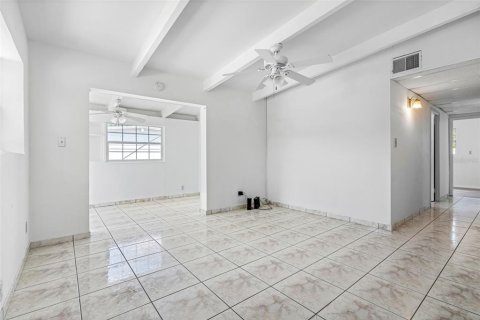 Villa ou maison à vendre à Tampa, Floride: 3 chambres, 111.48 m2 № 1334596 - photo 11