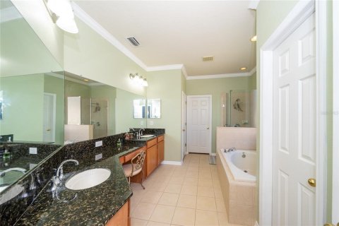 House in Riverview, Florida 4 bedrooms, 266.63 sq.m. № 1353094 - photo 29