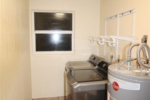 Casa en venta en Okeechobee, Florida, 3 dormitorios, 123 m2 № 1353092 - foto 18