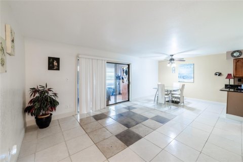 Touwnhouse à vendre à Tamarac, Floride: 3 chambres, 173.26 m2 № 1103243 - photo 8