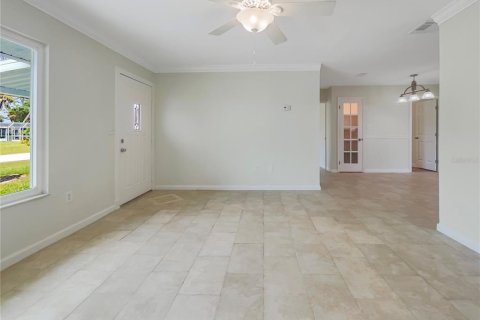 Villa ou maison à vendre à North Port, Floride: 2 chambres, 112.97 m2 № 1337759 - photo 3