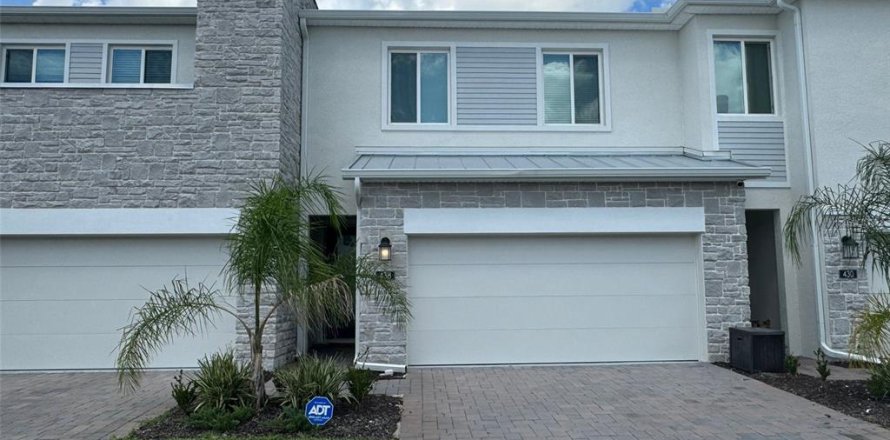 Townhouse in Davenport, Florida 3 bedrooms, 184.69 sq.m. № 1337758