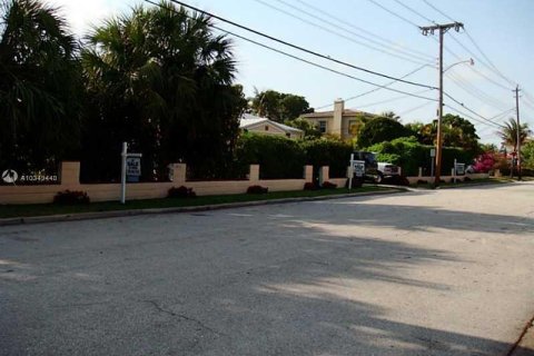 Villa ou maison à vendre à Surfside, Floride: 5 chambres, 269.42 m2 № 582560 - photo 5