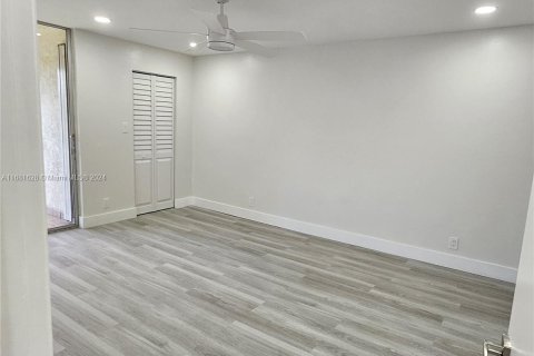 Copropriété à vendre à Lauderdale Lakes, Floride: 2 chambres, 93.09 m2 № 1412394 - photo 2