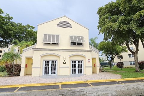 Copropriété à louer à Doral, Floride: 1 chambre, 75.25 m2 № 1352217 - photo 17