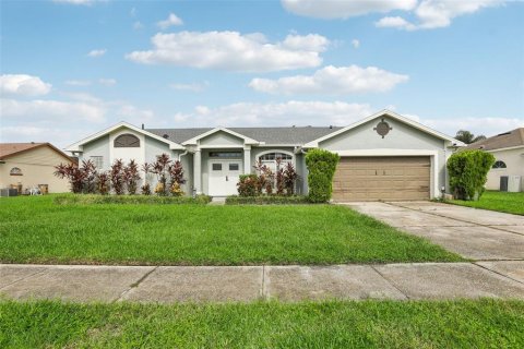 House in Kissimmee, Florida 3 bedrooms, 165.27 sq.m. № 1355660 - photo 1