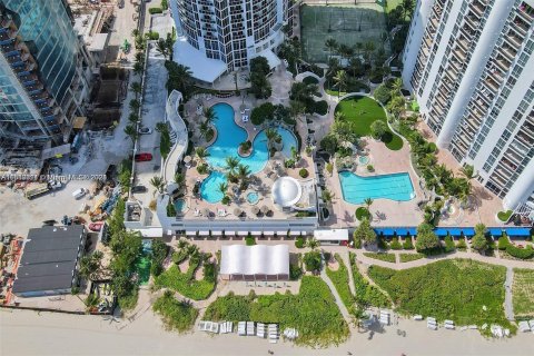 Hotel en venta en Sunny Isles Beach, Florida, 51.19 m2 № 944838 - foto 22