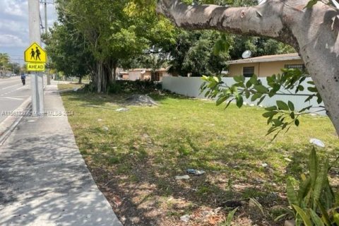Terrain à vendre à Miami Gardens, Floride № 1116938 - photo 2
