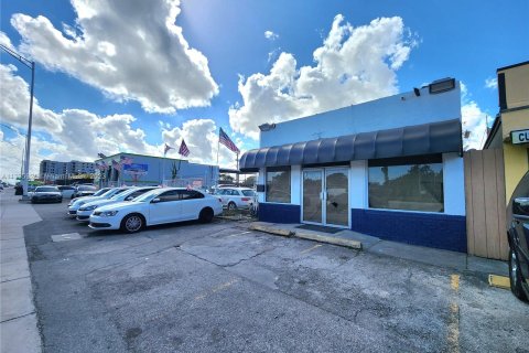 Propiedad comercial en venta en Hollywood, Florida № 281787 - foto 3