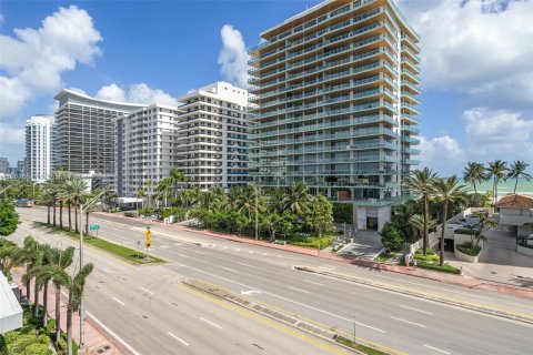 Condo in Miami Beach, Florida, 2 bedrooms  № 1423612 - photo 4