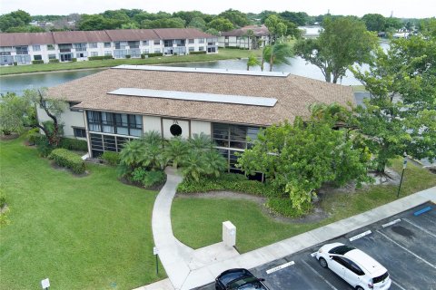 Condominio en venta en Tamarac, Florida, 2 dormitorios, 97.55 m2 № 815428 - foto 22