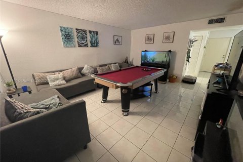 Condominio en venta en Miramar, Florida, 2 dormitorios, 96.62 m2 № 574615 - foto 18