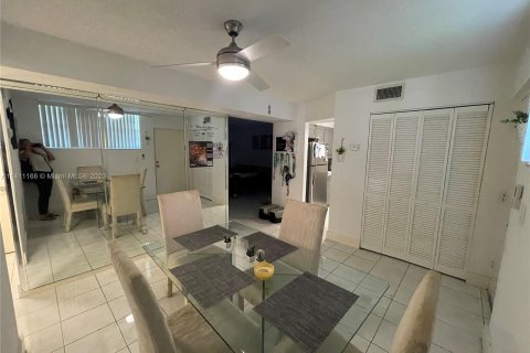 Copropriété à vendre à Miramar, Floride: 2 chambres, 96.62 m2 № 574615 - photo 28