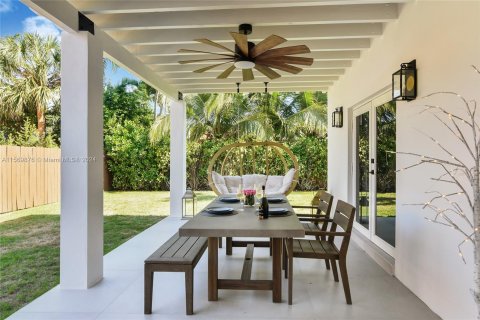 Villa ou maison à vendre à Surfside, Floride: 3 chambres, 170.38 m2 № 1119700 - photo 10