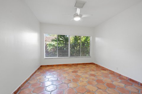 Copropriété à vendre à Manalapan, Floride: 2 chambres, 139.35 m2 № 941190 - photo 10