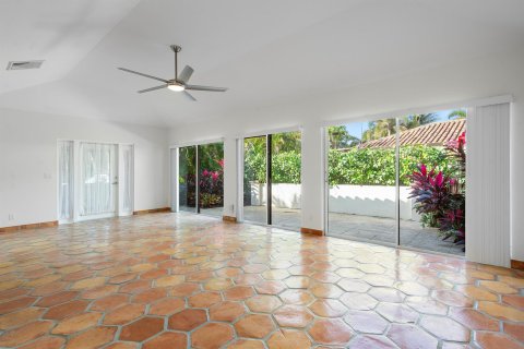 Copropriété à vendre à Manalapan, Floride: 2 chambres, 139.35 m2 № 941190 - photo 23