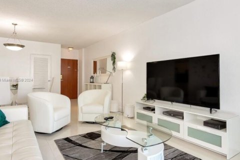 Copropriété à vendre à Hollywood, Floride: 1 chambre, 73.3 m2 № 1225557 - photo 14