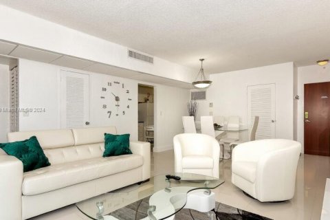 Copropriété à vendre à Hollywood, Floride: 1 chambre, 73.3 m2 № 1225557 - photo 15