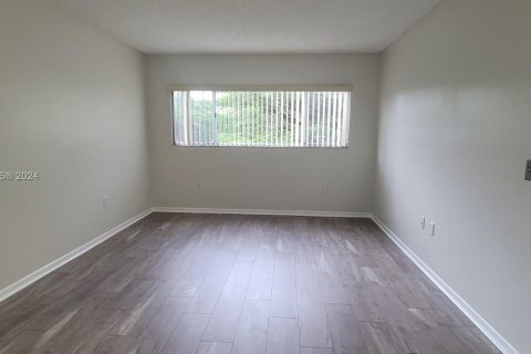 Condominio en venta en Pembroke Pines, Florida, 2 dormitorios, 100.52 m2 № 1225558 - foto 28