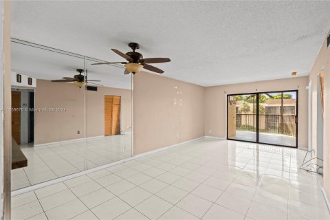 Condominio en venta en Miramar, Florida, 2 dormitorios, 76.18 m2 № 1362231 - foto 6