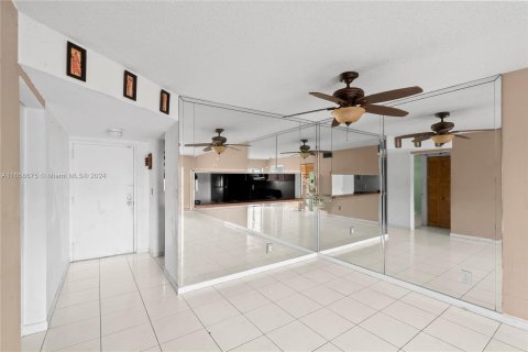 Condominio en venta en Miramar, Florida, 2 dormitorios, 76.18 m2 № 1362231 - foto 7