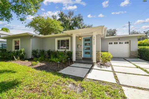 House in Tampa, Florida 3 bedrooms, 164.72 sq.m. № 1350169 - photo 25