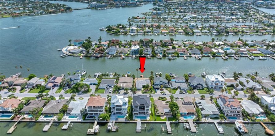 Casa en Treasure Island, Florida 3 dormitorios, 162.39 m2 № 1344236