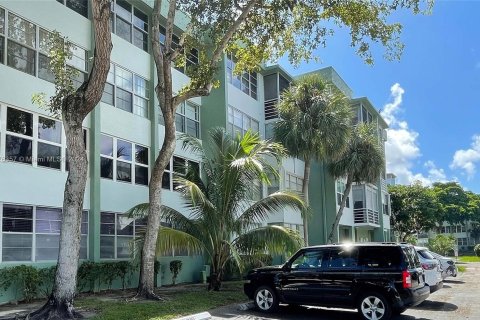 Condominio en venta en Hollywood, Florida, 1 dormitorio, 72.46 m2 № 1401356 - foto 3